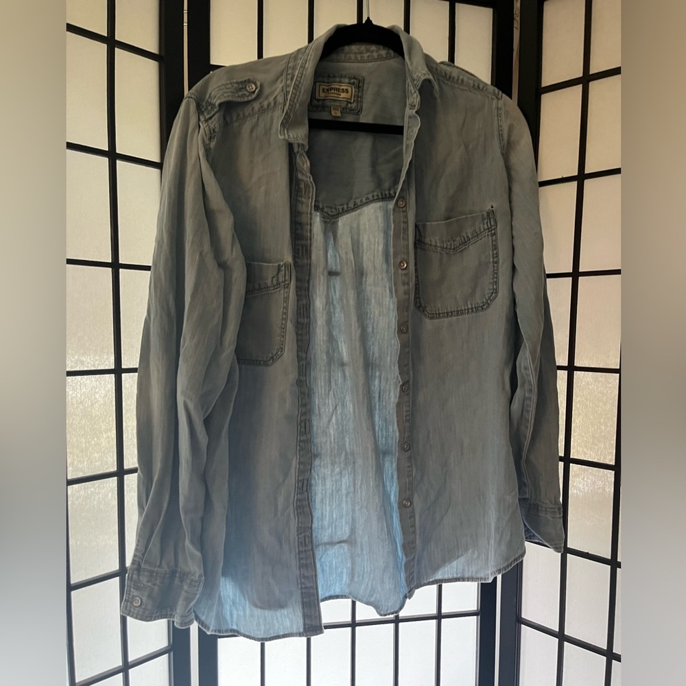 Preowned no flaws Express Denim shirt size large